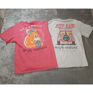 Simply Southern Womens Medium Shirts Lot Of 2 Short Sleeve Jeep Dog & Squirrel